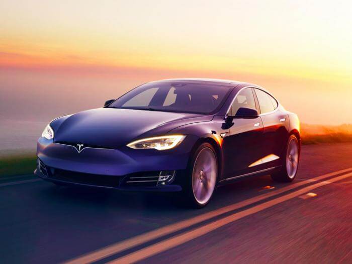 15 фактов об автомобилях Tesla, которые вы не знали.