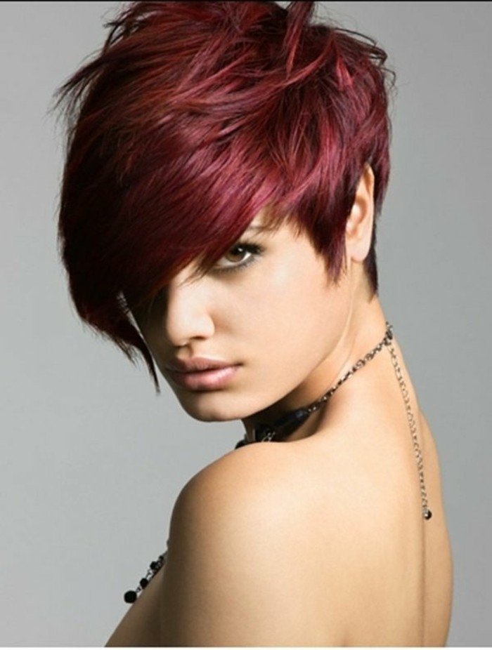 coupe-de-cheveux-femme-court-cheveux-rouges-tendances-idee-coiffures.jpg